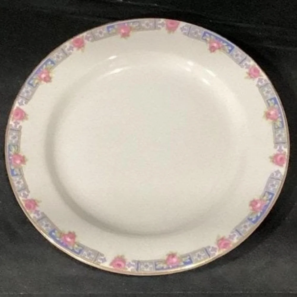 Carrollton H Salad Plates, Set of 2, Vintage Queen Anne Floral‎ Bone China